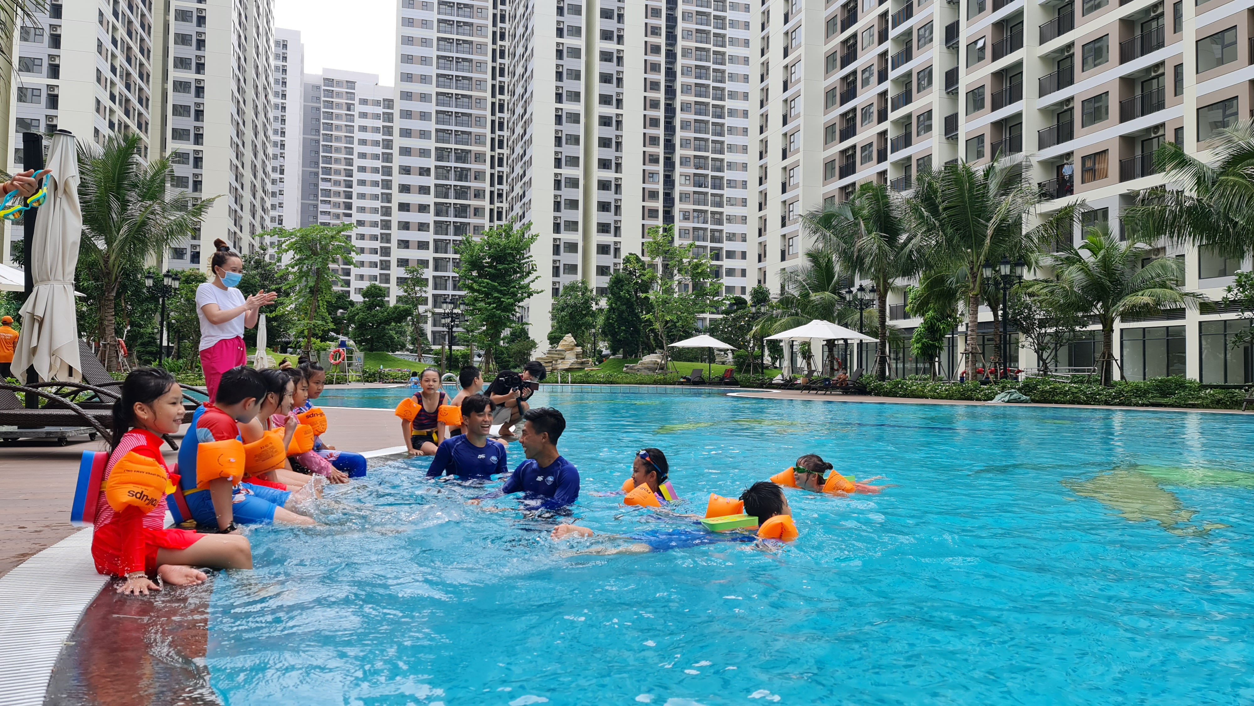 Đồ Bơi Học Sinh: Cẩm Nang Chọn Đồ Bơi Cho Bé Đẹp, Bền & Đúng Chuẩn Trường Học